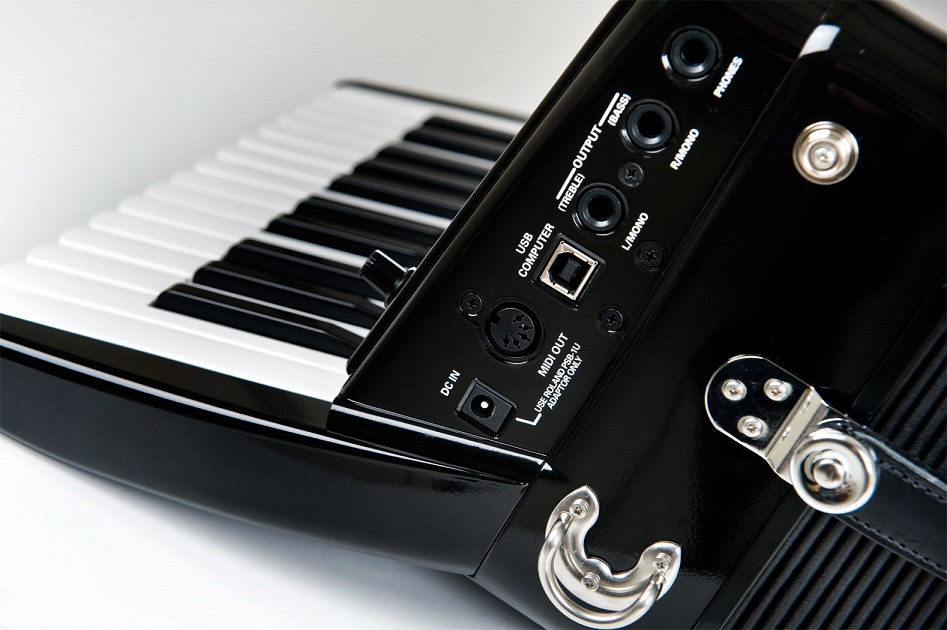 ☆在庫あり即納可能☆【Roland】 V-accordion FR-1X ピアノ【赤・黒】 (26鍵/72ベース)《純正ソフトケースサービス》