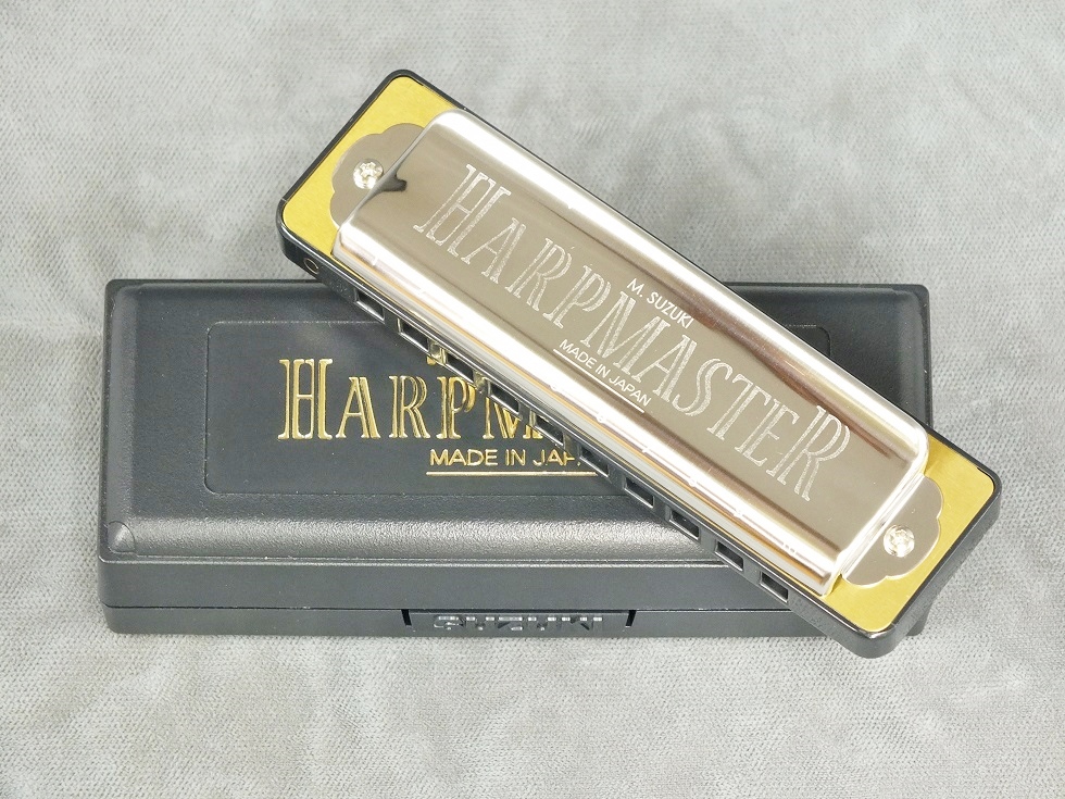 【10穴ハーモニカ入門セット⑥】 “SUZUKI  HARP MASTER MR-200+吹きたい曲でうまくなるブルースハーモニカの楽譜”
