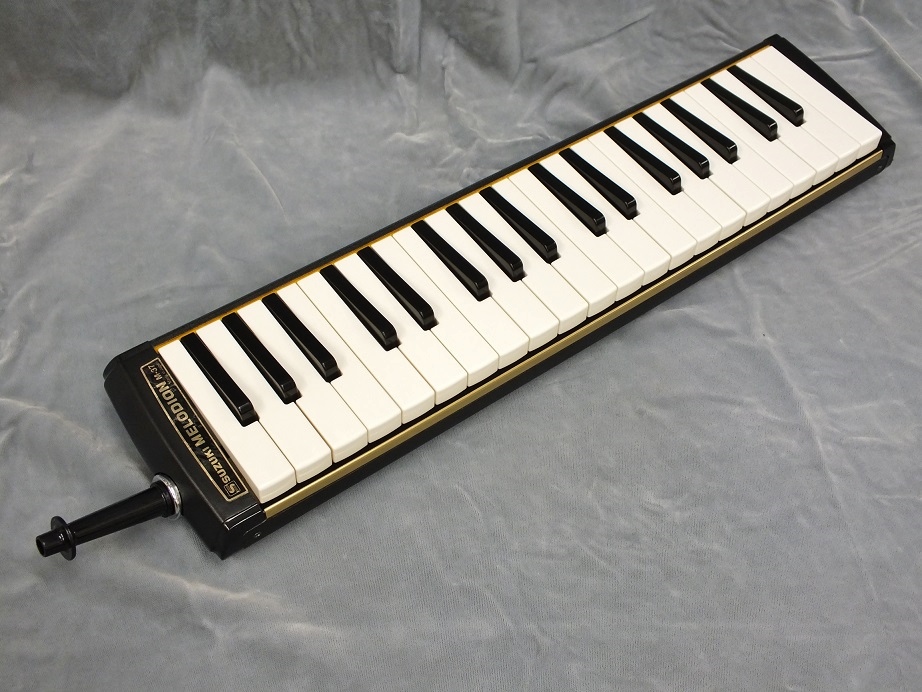 正規取扱店販売品 SUZUKI スズキ　鍵盤ハーモニカ　PRO-37 メロディオン　プロ V2 鍵盤楽器